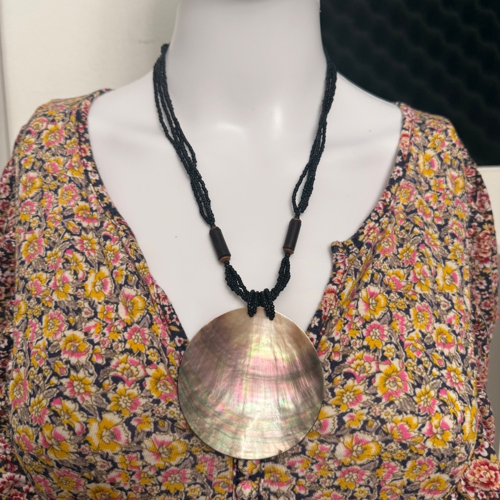 Unbranded Abalone Shell Necklace Women OS Black Excellent Boho Beaded Statement